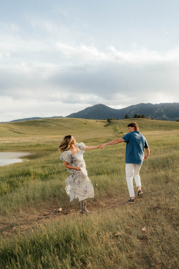 Flat iron vista engagement sessions, meadows in boulder, flat iron views, colorado photo sessions