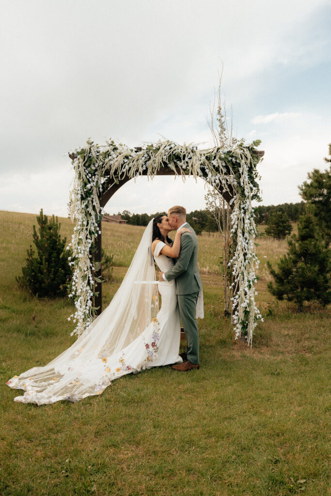 first kiss as bride and groom
