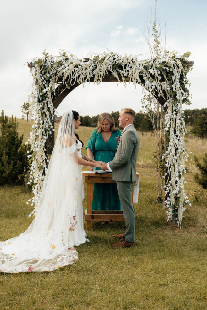 colorado airbnb wedding 